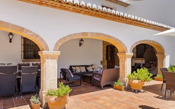 Property slide 44