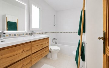 Property slide 16