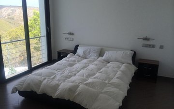 Property slide 16