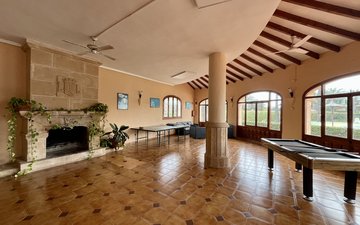 Property slide 14