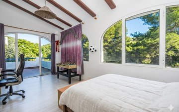 Property slide 14