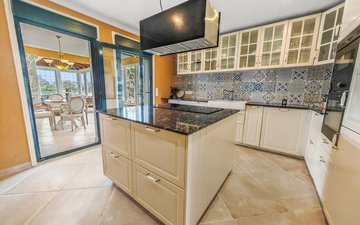 Property slide 25