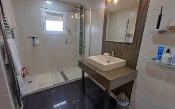 Property slide 19