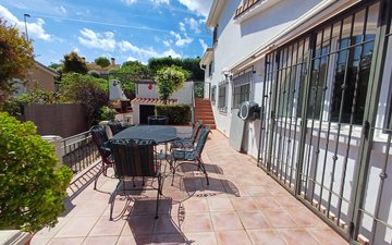 Property slide 25