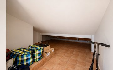 Property slide 25