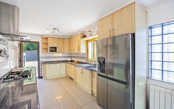 Property slide 8