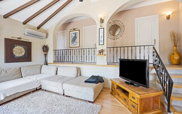 Property slide 19