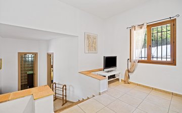 Property slide 33