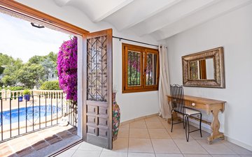 Property slide 40
