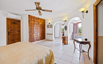Property slide 42