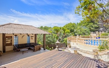 Property slide 49