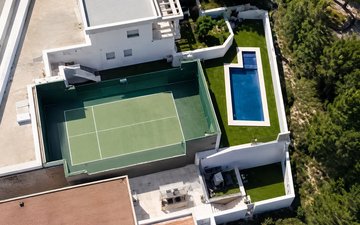 Property slide 16