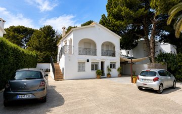Property slide 28