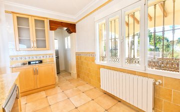 Property slide 16