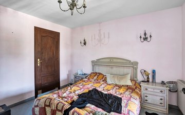 Property slide 25