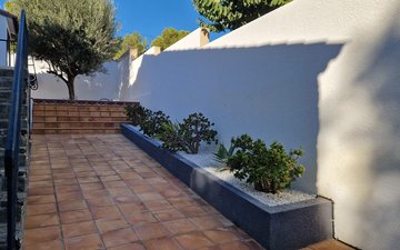 Property slide 24