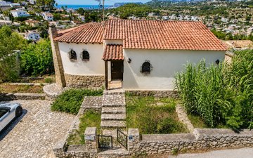 Property slide 18
