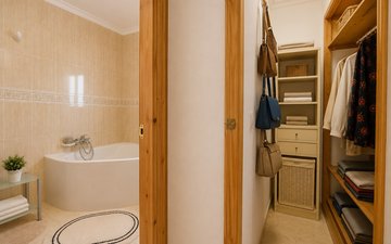 Property slide 17