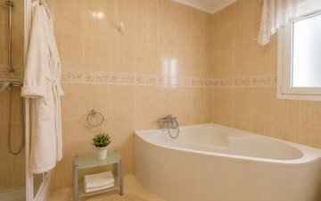 Property slide 18