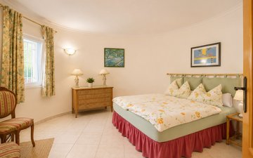 Property slide 25