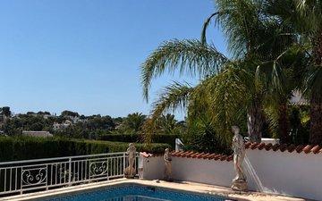 Property slide 18
