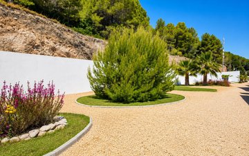 Property slide 17