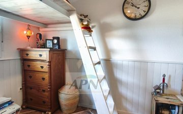 Property slide 16