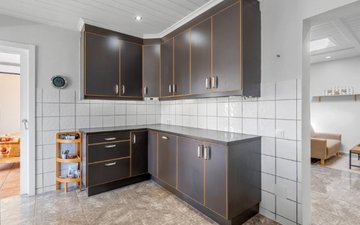 Property slide 20