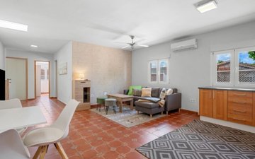 Property slide 50