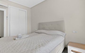 Property slide 22
