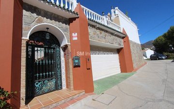 Property slide 25