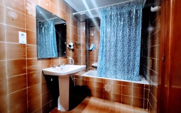 Property slide 32