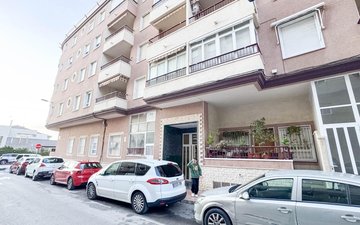 Property slide 32