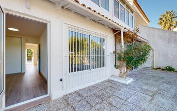 Property slide 21