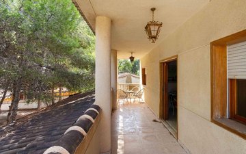 Property slide 21
