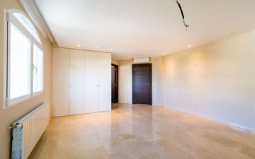 Property slide 21