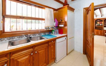 Property slide 17