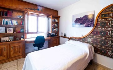 Property slide 18