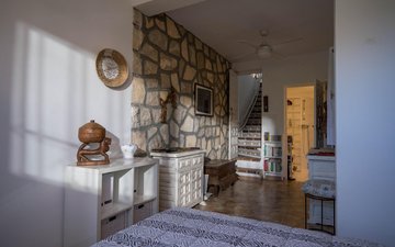 Property slide 21