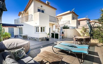 Property slide 25