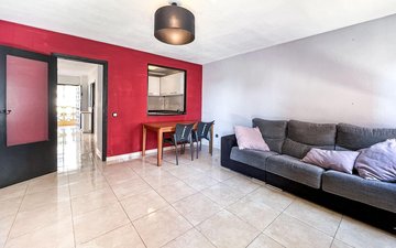 Property slide 10