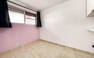 Property slide 14