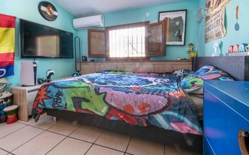 Property slide 17