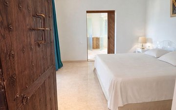 Property slide 44