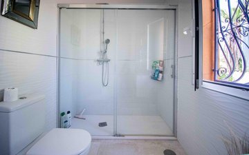 Property slide 18