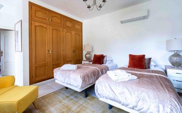 Property slide 25