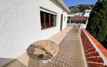 Property slide 19