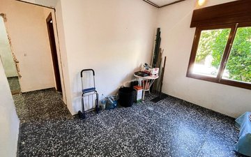 Property slide 23