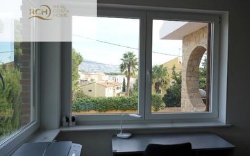Property slide 22
