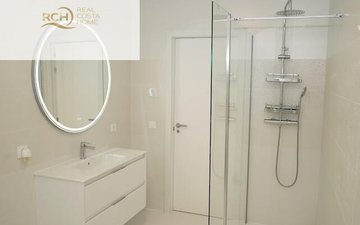Property slide 31
